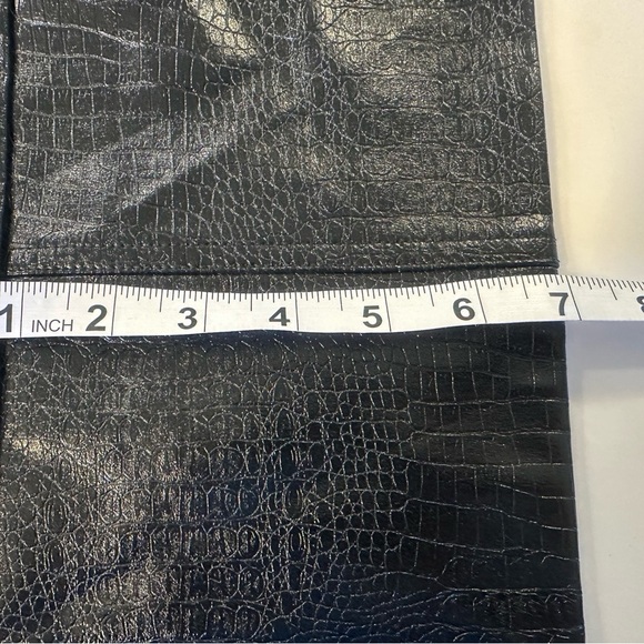 MAJESTIK Bold Faux Leather Black Croc-Embossed Stacked Pants Size 32 NWT - Picture 14 of 16